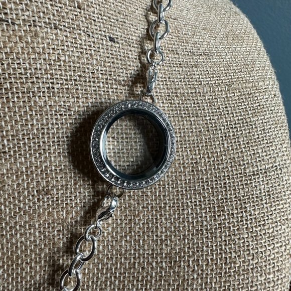 Origami Owl® Silver Over-the-Heart-Chain 30" to 18" - NWT - Picture 3 of 8
